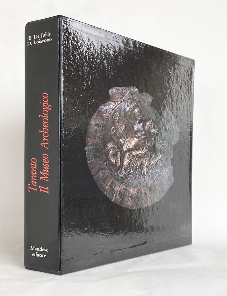 Item #10074 Taranto Il Museo Archeologico. E. DE JULIIS, D. Loiacono.