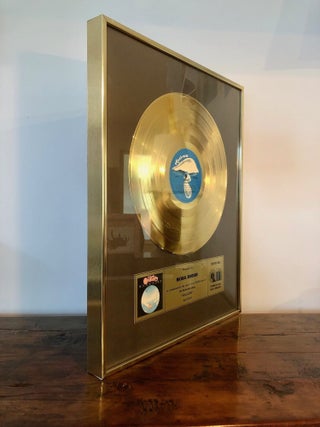 Gold Record Awarded to Rock Band Heart for Album "Magazine"